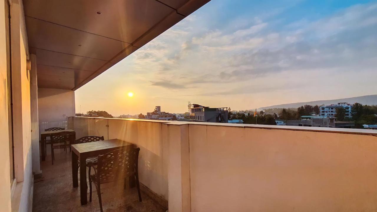 Aura Rooms 데라둔 외부 사진